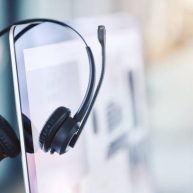 headset hanging